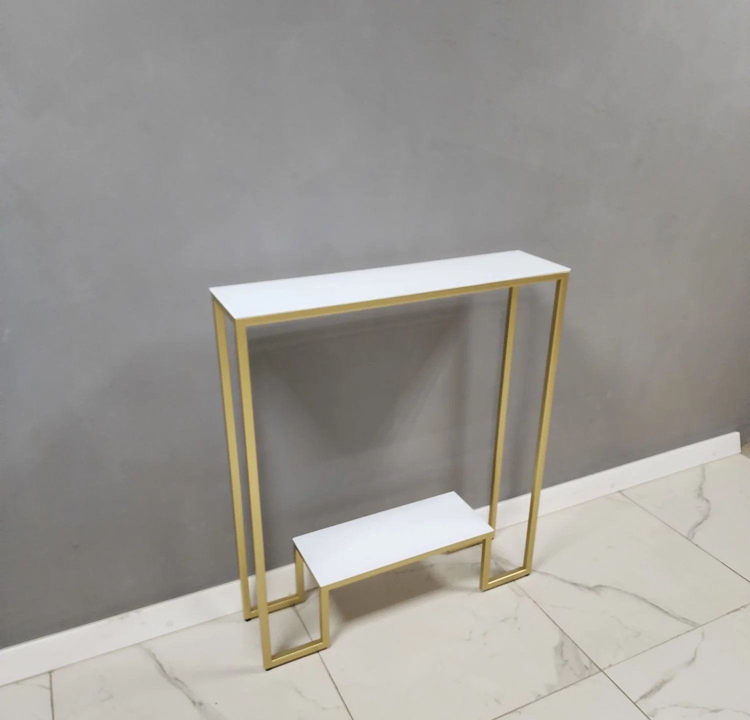White Marble Wonder Metal Console - Image 4